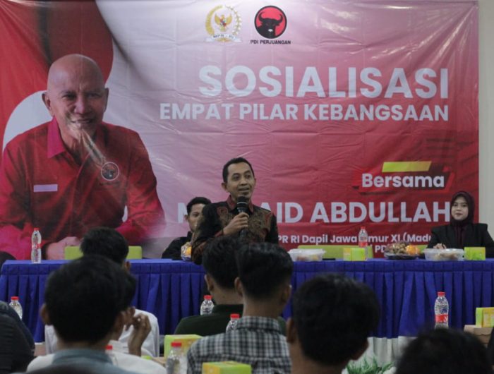 FOTO: Anggota DPR RI dari Daerah Pemilihan Jawa Timur XI (Madura), MH. Said Abdullah, menggelar Sosialisasi Empat Pilar Kebangsaan dengan menyasar kalangan pemuda dan mahasiswa, bertempat di Ruang Pertemuan Arya Wiraraja, Hotel de Baghraf Sumenep, Senin (22/12/2025).