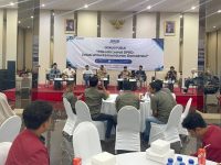 FOTO: Jaringan Media Siber Indonesia (JMSI) Sumenep menggelar Diskusi Publik bertema “Pilkadaewat DPRD: Solusi atau Kemunduran Demokrasi”, di Hotel Kaberaz, Rabu (21/1/2026).