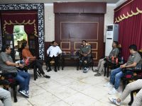 FOTO: Pengurus Jaringan Media Siber Indonesia (JMSI) Kabupaten Sumenep bersilaturahmi dengan Bupati Sumenep, Achmad Fauzi Wongsojudo. Selasa (27/1/2025) sore. (Panji Agira/wartazone.com)