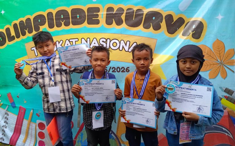 FOTO: Para siswa Sekolah Dasar Internasional Fathimah (FIES) Sumenep, berhasil melaju ke babak grand final nasional ajang Olimpiade KURVA 2026, bidang Sains, Bahasa Inggris, dan Matematika.
