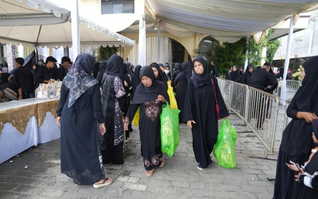 FOTO: Para jamaah saat mengikuti kajian muslimah yang digelar PT Arinna Makmur Sentosa Group, di Gedung Adi Poday Sumenep, menyambut Ramadhan 1447 Hijriyah. Minggu (15/2/2026).