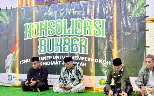 FOTO: Pengurus PC ISNU Sumenep menggelar buka puasa bersama sebagai ajang memperkuat konsolidasi organisasi, di Aula As Syarqawi, Kantor PCNU Sumenep, Sabtu (7/3/2026).