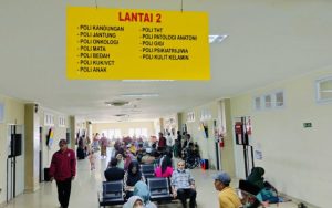 FOTO: Aktifitas pelayanan di lantai II gedung Poli Terpadu RSUD dr. H. Moh Anwar Sumenep. (Ist/wartazone.com)