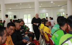 Said Abdullah Kembali Salurkan Sembako dan Tali Asih untuk Ratusan Ojol di Sumenep