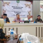 FOTO: Anggota Komisi I DPRD Sumenep, Hairul Anwar, mengkritisi sistem skoring pelaksanaan Pilkades, dalam kegiatan halal bihalal yang digelar Pengurus Persatuan Anggota Badan Permusyawaratan Desa Seluruh Indonesia (PABPDSI) Kabupaten Sumenep. (Ist/wartazone.com)