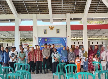 FOTO: Diskominfo Kabupaten Bondowoso menggelar kegiatan pembinaan yang menitikberatkan pada pentingnya website desa sebagai sarana informasi publik yang transparan, akuntabel, dan mudah diakses masyarakat. (Ist/wartazone.com)