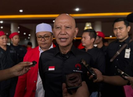 FOTO: Ketua DPD PDI Perjuangan Jawa Timur, Said Abdullah, saat menghadiri Musyawarah Anak Cabang (Musancab) PDI Perjuangan se-Kabupaten Sumenep di Islamic Centre Bindara Saod, Minggu (26/4/2026).