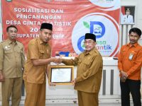 FOTO: Wakil Bupati Sumenep, KH Imam Hasyim, saat menghadiri sosialisasi program Desa Cinta Statistik (Desa Cantik) 2026. (Ist/wartazone.com)