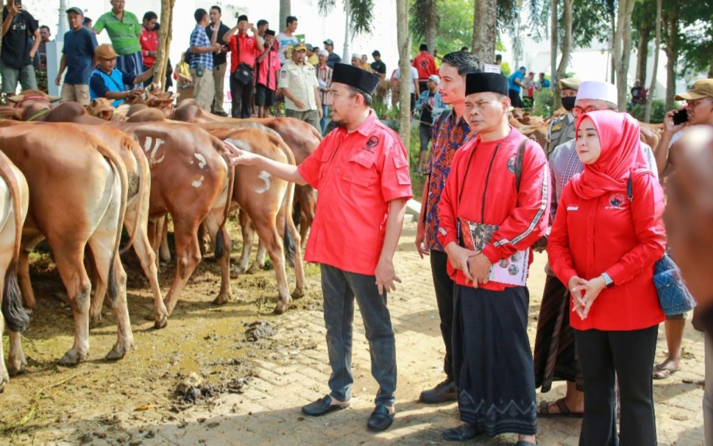 Sambut Hari Raya Kurban, Said Abdullah Salurkan Bantuan 298 Ekor Sapi untuk Warga Madura