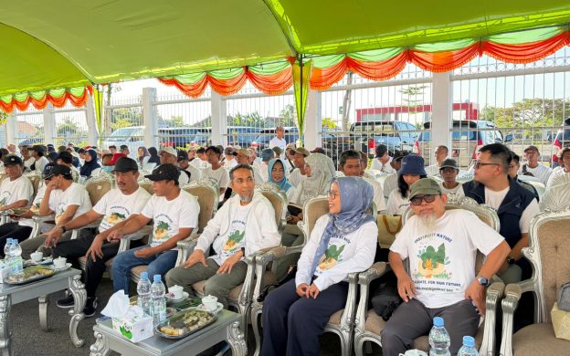 FOTO: Kegiatan penanaman pohon sebagai bentuk komitmen bersama terhadap pelestarian lingkungan antara manajemen Medco Energi dan Pemkab Pamekasan, pada Hari Lingkungan Hidup Sedunia, di Stadion Gelora Madura Ratu Pamelingan. Jumat (5/6/2026).