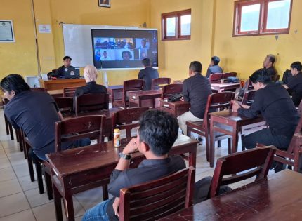 FOTO: Pengurus PWI Kabupaten Sumenep menggelar Orientasi Kewartawanan dan Keorganisasian (OKK) angkatan ke-25 PWI Jawa Timur Tahun 2026, di Ruang III Lantai I Universitas PGRI (UPI) Sumenep, Kamis (18/6/2026).