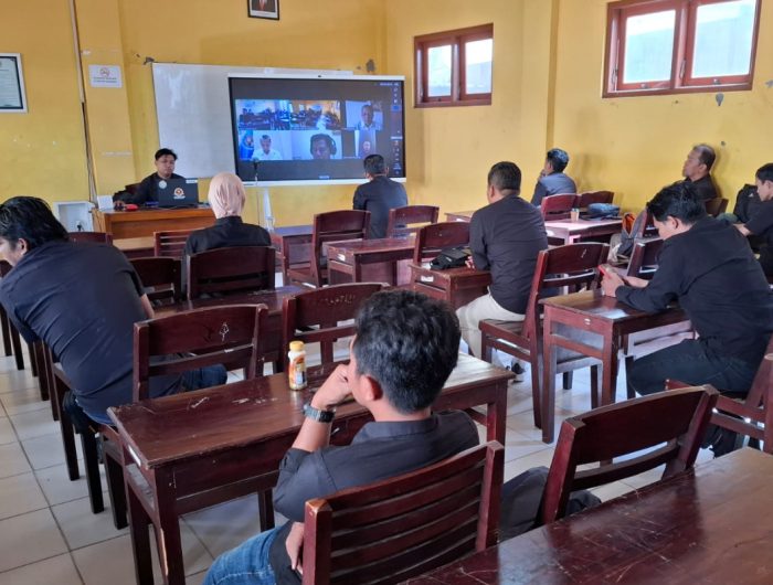 FOTO: Pengurus PWI Kabupaten Sumenep menggelar Orientasi Kewartawanan dan Keorganisasian (OKK) angkatan ke-25 PWI Jawa Timur Tahun 2026, di Ruang III Lantai I Universitas PGRI (UPI) Sumenep, Kamis (18/6/2026).