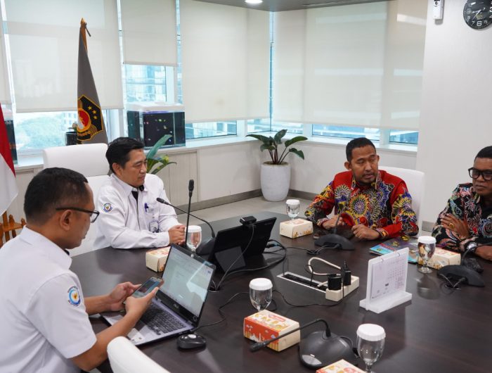 FOTO: Bupati Sumenep Achmad Fauzi Wongsojudo bersama jajaran saat bertemu dengan Direktorat Jenderal Penguatan Daya Saing Produk Kelautan dan Perikanan KKP RI di Jakarta, Kamis (18/6/2026).