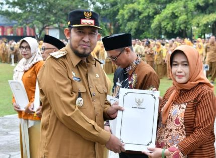 FOTO: Bupati Sumenep Achmad Fauzi Wongsojudo saat peringatan Hari Koperasi ke-79, di halaman Kantor Bupati, Senin (13/7/2026).