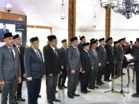 FOTO: Bupati Sumenep, Achmad Fauzi Wongsojudo, melantik dan pengambilan sumpah jabatan 25 pejabat administrator, di lingkungan Pemkab Sumenep. (Ist/wartazone.com)