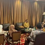 FOTO: Bupati Pamekasan, KH. Kholilurrahman (berkacamata) saat audiensi di Direktorat PEIPD Ditjen Bangda Kemendagri, Selasa (7/4/2026).
