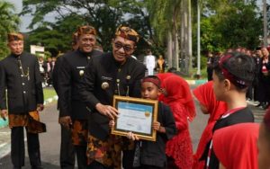 Hardiknas 2026 Jadi Momentum Kebangkitan Pendidikan, Bupati Pamekasan Ajak Semua Elemen Bergerak Bersama