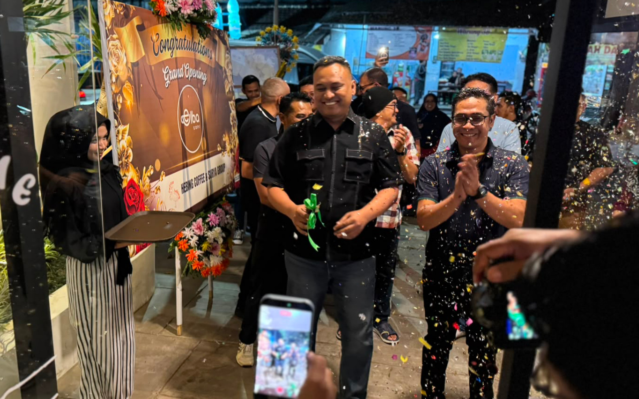 FOTO: Grand Opening Elba Kopi Banyuwangi Jawa Timur. Sabtu (18/7/2026) malam. (Panji Agira for wartazone.com)