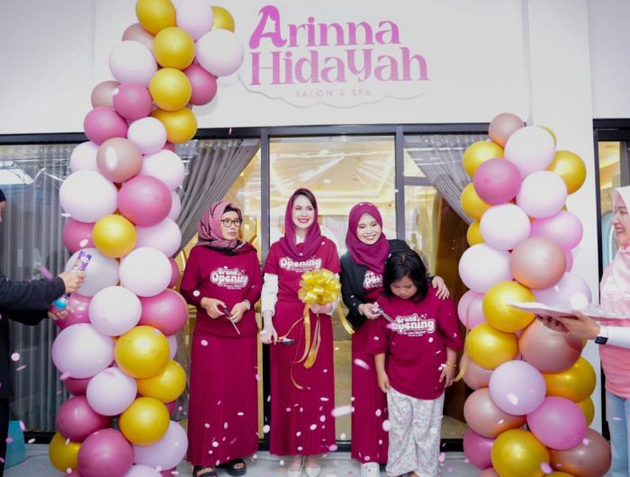FOTO: Grand Opening Arinna Hidayah Salon & SPA, di Jalan Gedungan Timur, Kecamatan Batuan, tepat di sebelah barat Kantor Dinas Kesehatan Kabupaten Sumenep. Selasa (28/7/2026).