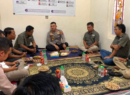 FOTO: Kapolresta Sumenep Kombes Pol. Ariek Indra Sentanu, bersilaturahmi ke Sekretariat JMSI Sumenep, Jalan Sultan Abdurrahman Gang V Nomor 13, Kota Sumenep, Rabu (29/7/2026)