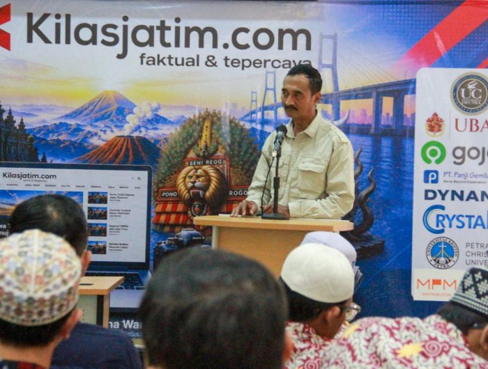 FOTO: Ketua Jaringan Media Siber Indonesia (JMSI) Provinsi Jatim, Syaiful Anam, memberikan sambutan pada HUT ke-10 kilasjatim.com di Gedung PWI Jatim, Rabu (12/8/2026).