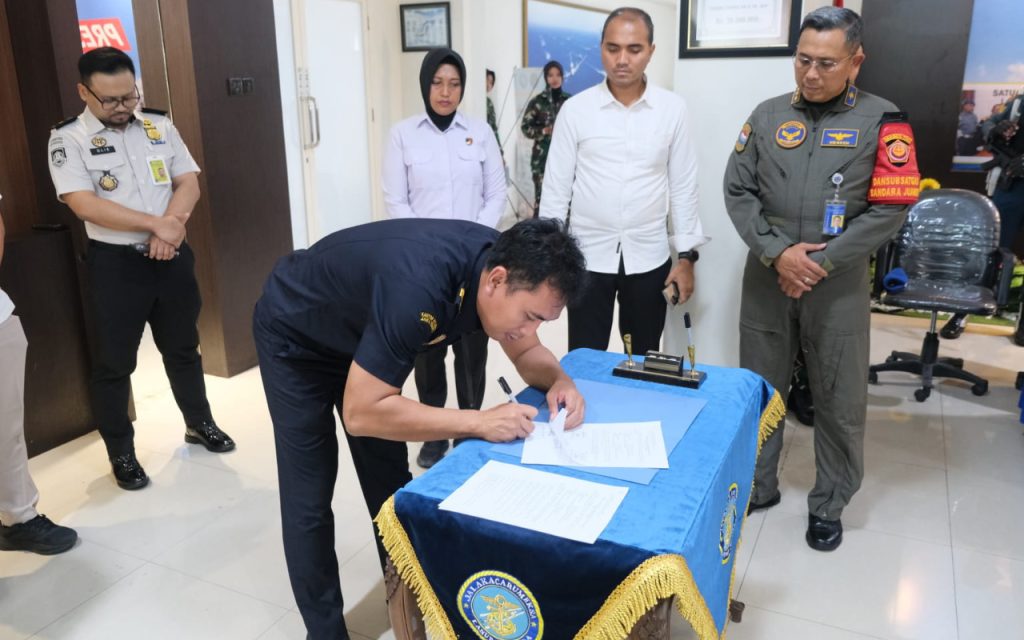 Kurir Narkoba dari Malaysia Dibekuk di Bandara Juanda, Bea Cukai Juanda Sita Hampir 1 Kg Sabu dan 1.089 Butir Ekstasi