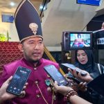 FOTO: Bupati Sumenep, Achmad Fauzi Wongsojudo, usai upacara peringatan HUT ke-81 Kemerdekaan RI, Minggu (17/8/2026) di halaman kantor Bupati Sumenep. (Ist/wartazone.com)
