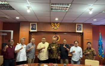 FOTO: Ketua Umum JMSI Teguh Santosa saat bertemu Ketua Umum Persatuan Wartawan Indonesia (PWI) Akhmad Munir di Kantor PWI, Gedung Dewan Pers, Jalan Kebon Sirih, Jakarta, Kamis (24/9/2026).