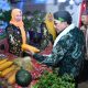 FOTO: Wakil Bupati Sumenep KH. Imam Hasyim saat membuka Festival Tani Ganding 2026, di Lapangan Duwa’ Labuh, Kecamatan Ganding, Senin (21/9/2026) malam. (Ist/wartazone.com)