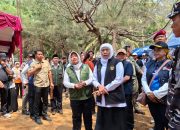 Khofifah Salurkan Bantuan UMKM hingga Nelayan saat Kunjungan ke Sumenep
